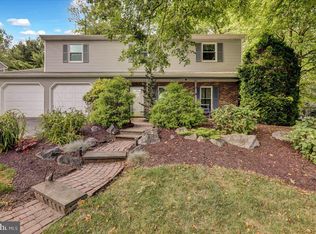 2008 Redwood Ave, Wyomissing, PA 19610