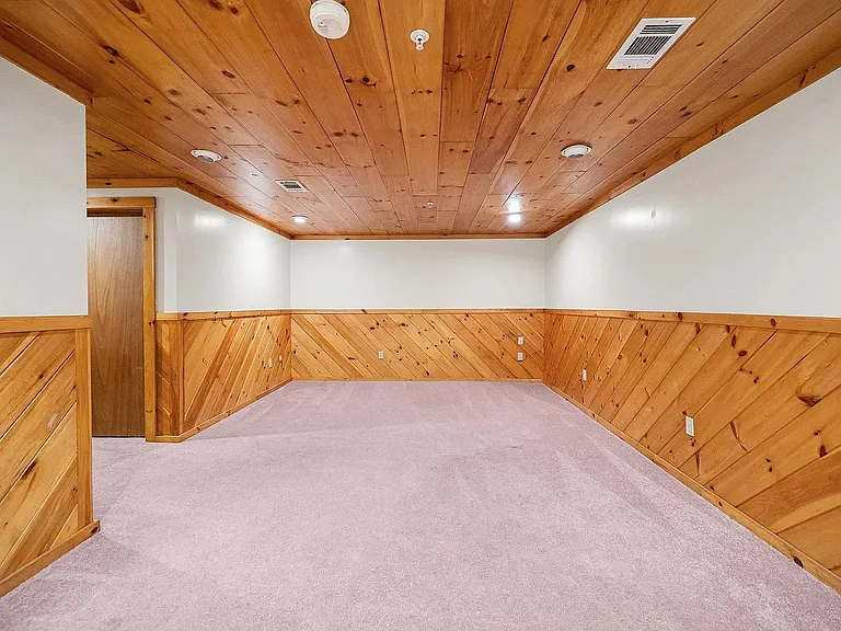 614 Elmwood Dr — Photo 21