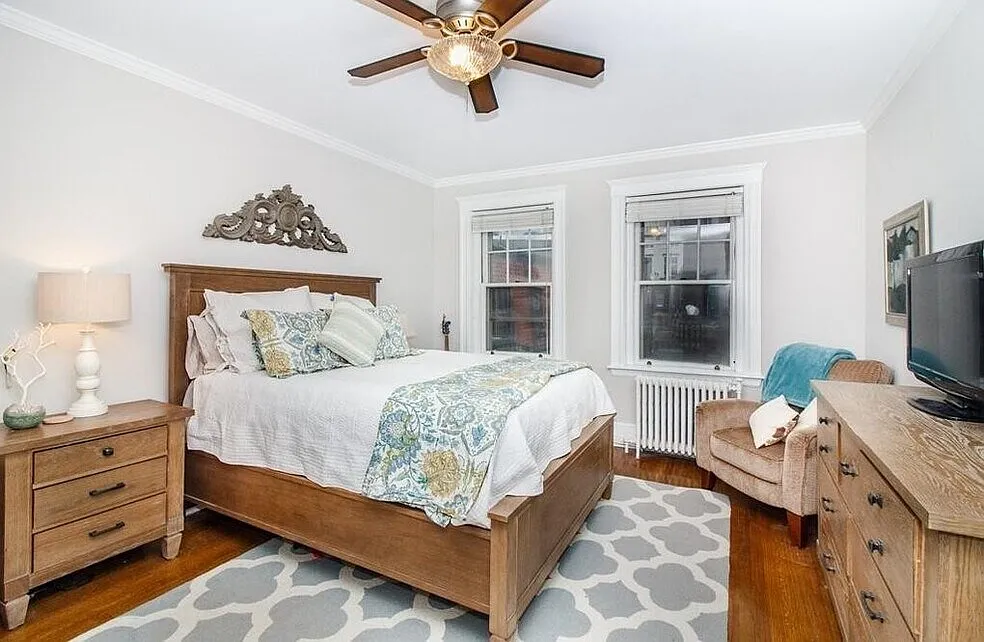 2 bed, 1.5 bath, $5,300 — Photo 2