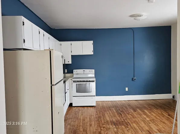 498 Main, 498 Main St #3, Derby, VT 05829