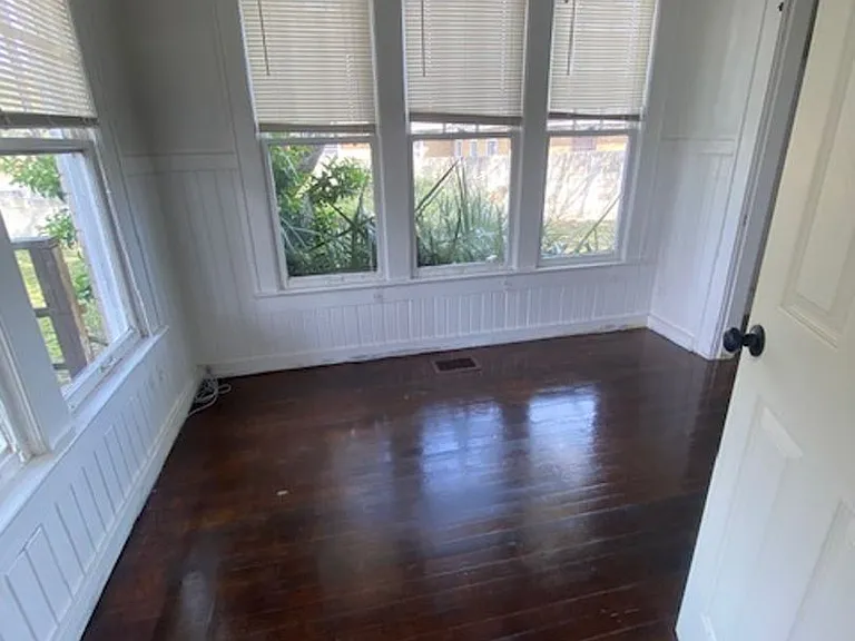 1014 W Rich Ave — Photo 5