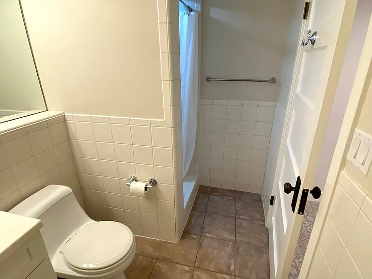 266 S Douglas St #B — Photo 8