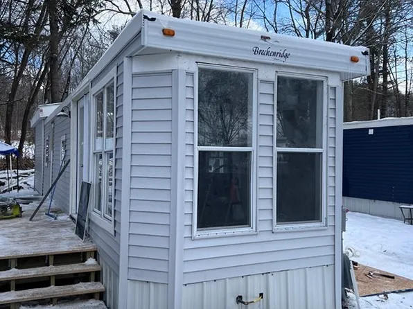1032 N Main St #8, Dayville, CT 06241