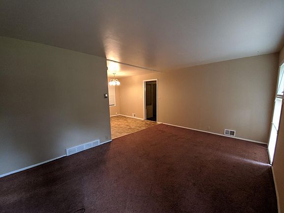 3rd image of 7817 E 113th Ter