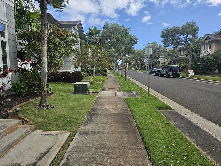 91-1053 Hokuikekai St — Photo 2