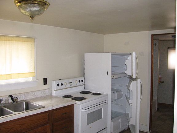 2nd image of 11530 Green Ave