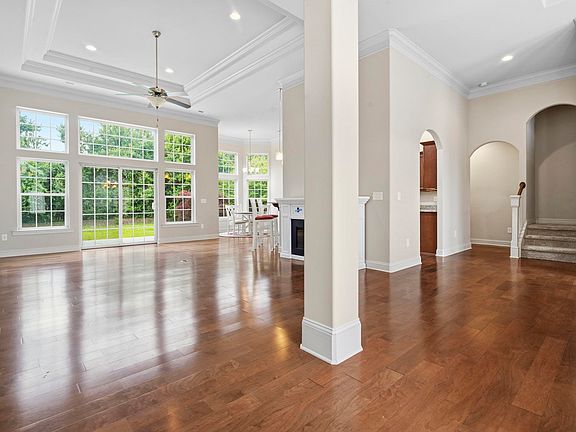 4th image of 9060 Abingdon Dr.