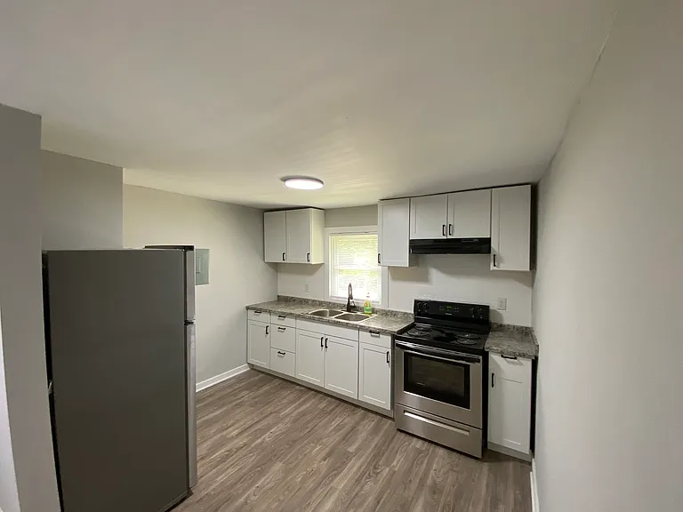 1810 Hemlock Ave — Photo 8