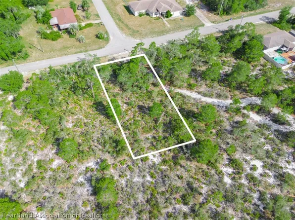 1064 Rebel Ave, Lake Placid, FL 33852