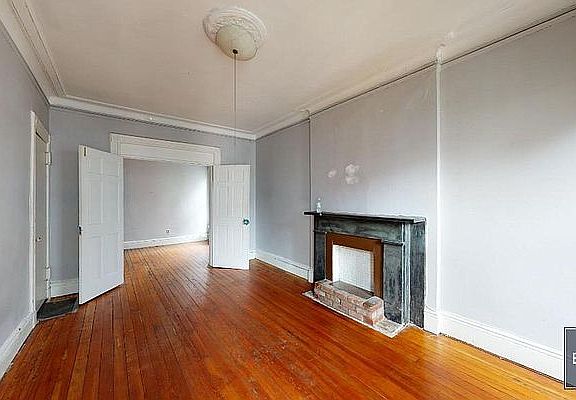 3rd image of 453 E 83rd St APT 10