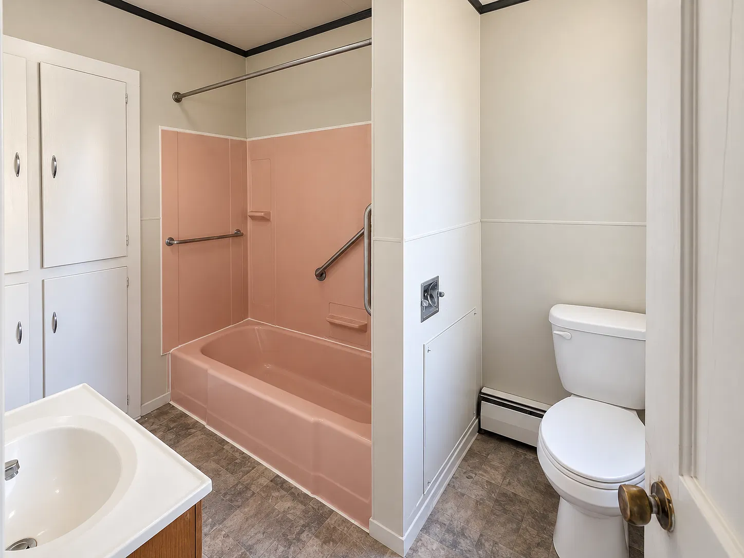 4 bed, 1248 sqft, $1,200 — Photo 3