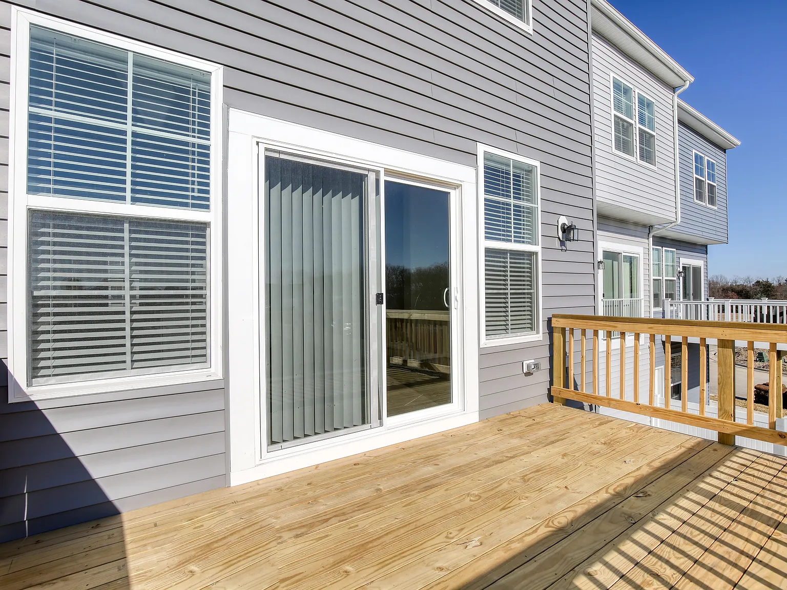 3 bed, 3.5 bath, 2178 sqft, $2,248 — Photo 3