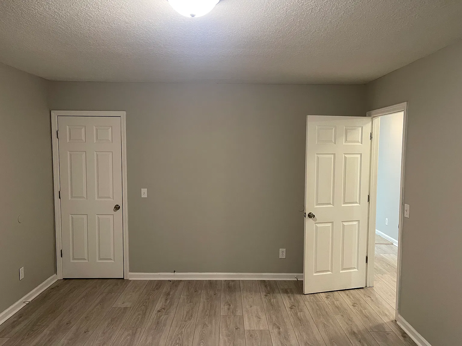 3 bed, 1350 sqft, $1,500 — Photo 4