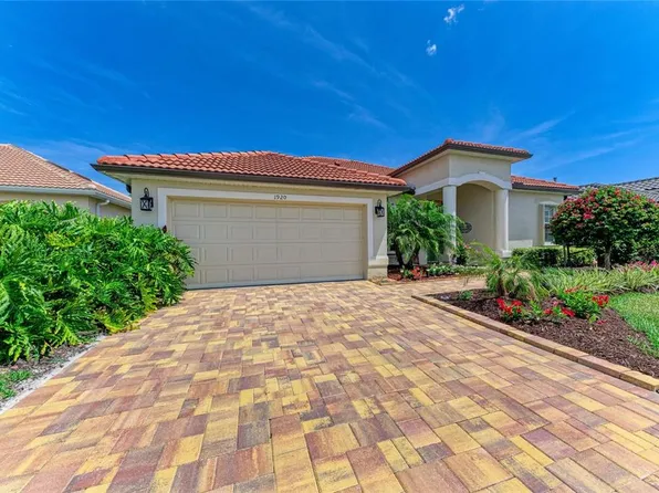 1920 Coconut Palm Cir, North Port, FL 34288