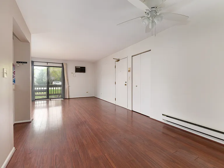 425 Berkshire Dr #16 — Photo 14