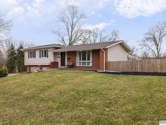 4th image of 9605 Ruggles St