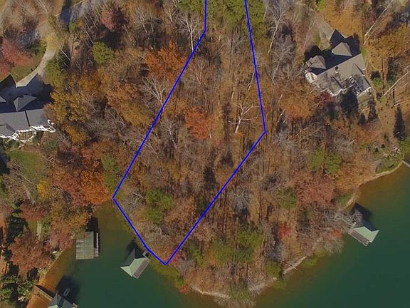 5th image of 310 Bay Hill Dr