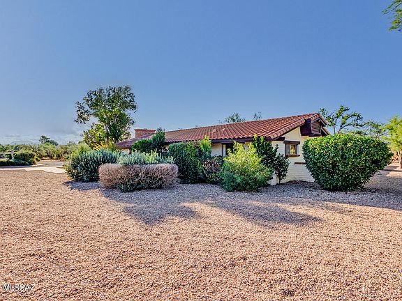 5th image of 17 Avenida De Otero Ct