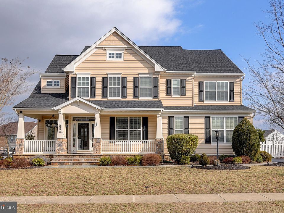1st image of 43070 Peters Ct