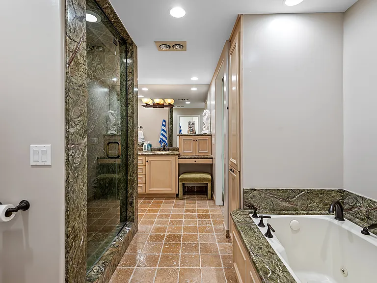 11844 Beach Club Way — Photo 21