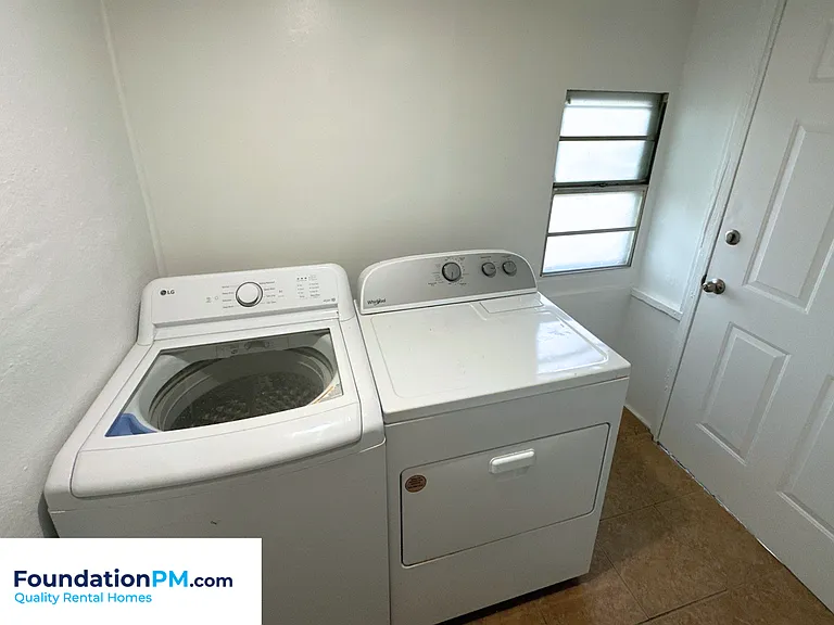 1492 Faxon Ave — Photo 9
