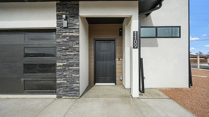 1107 Mee Canyon Cir — Photo 5