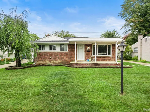 4041 Hayes St, Wayne, MI 48184