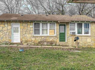 401 N College St, Yellville, AR 72687