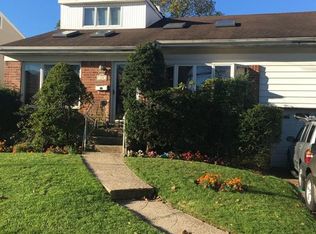 274 Mayfair Dr N, Brooklyn, NY