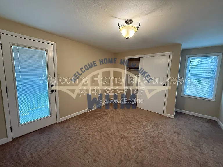4248 S 5th St — Photo 4