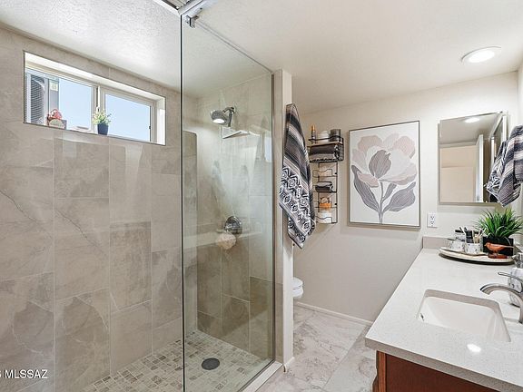 5th image of 5934 N Placita Del Conde