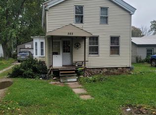 565 Canaris St, Constantine, MI 49042