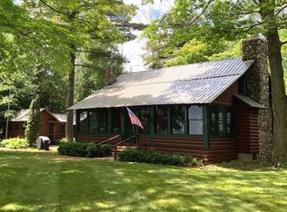 11095 N Shore Dr, Northport, MI 49670