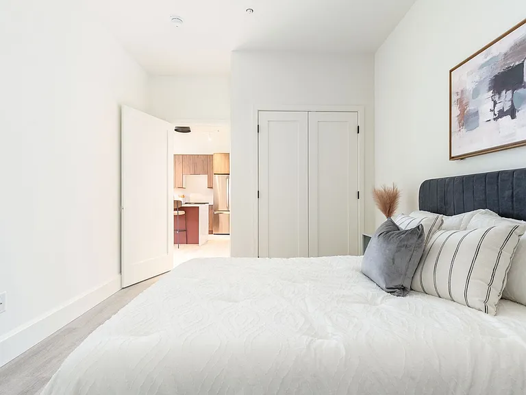 3003 Glenwood — Photo 29