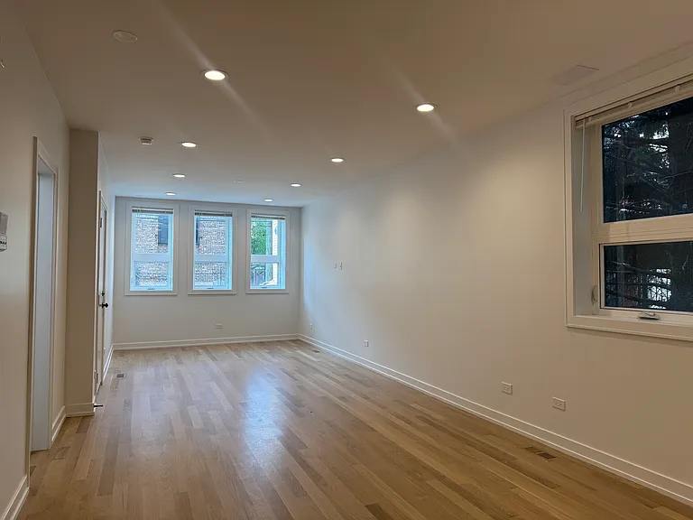 1342 W Ohio St #1N — Photo 3