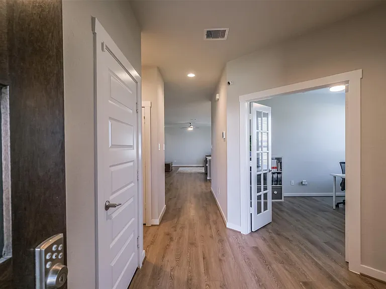28635 Hazel Trl — Photo 5