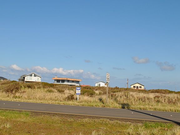 3rd image of 1194 Ocean Shores Blvd
