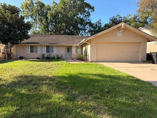 3 bed, 2.0 bath, 1614 sqft, $1,900 — Photo 1