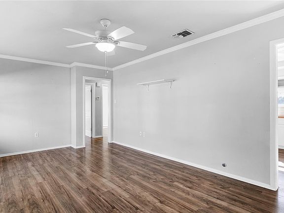 5th image of 420 Wallace St
