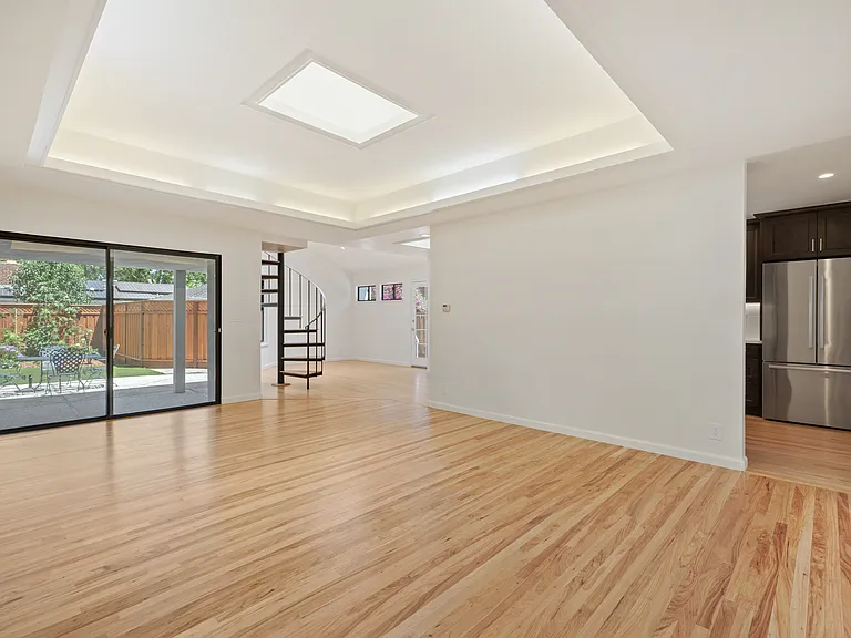 1351 Harker Ave — Photo 6