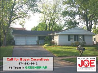 13301 Pennypacker Ln, Fairfax, VA 22033