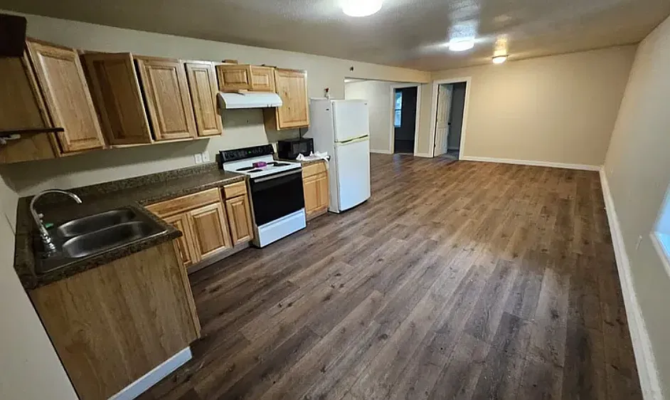 3 bed, 1200 sqft, $1,495 — Photo 3