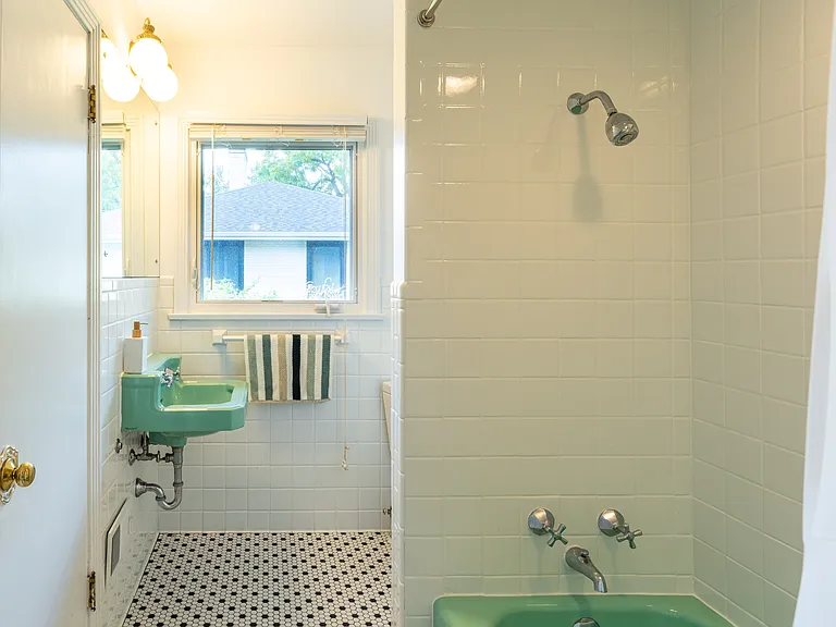 1949 Meadowfield Dr NE — Photo 23