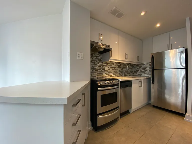 50 Alexander St — Photo 1