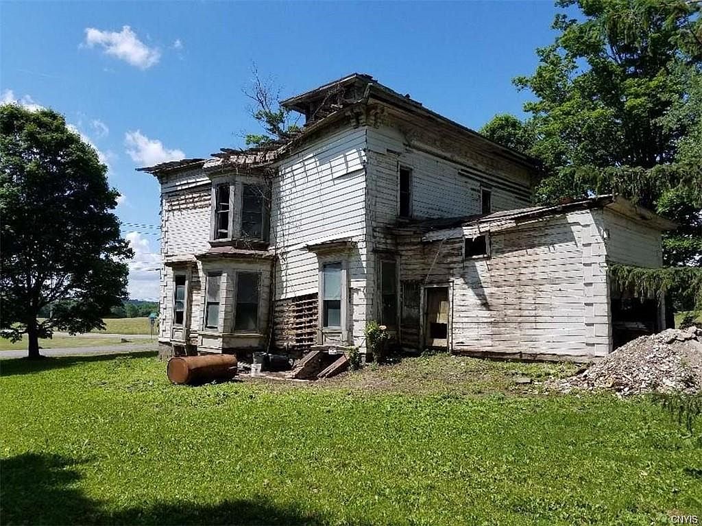 c. 1873 Historic Italianate Farmhouse For Sale Cazenovia, NY 13035