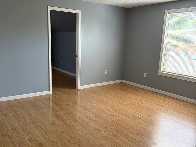 24 Lake Ave #3 — Photo 8