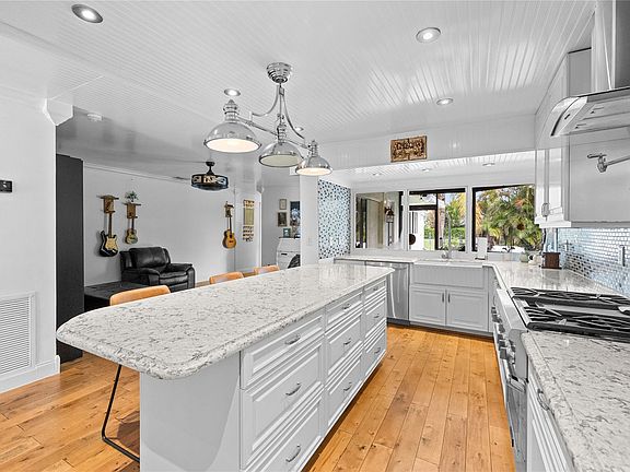 5th image of 8405 NW 38th Street