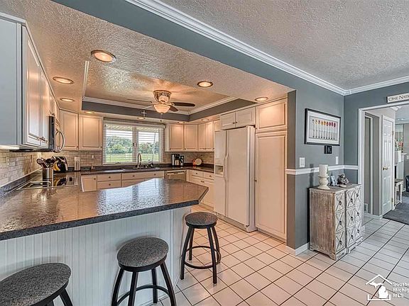 5th image of 6360 Avenue F