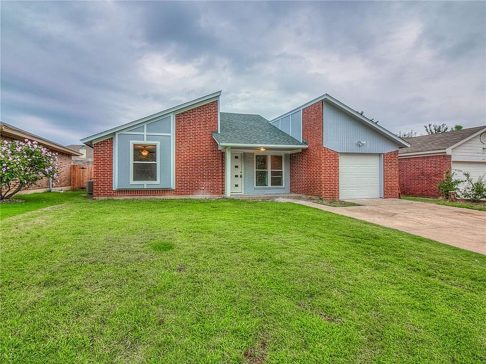 1st image of 104 N Greengate Dr