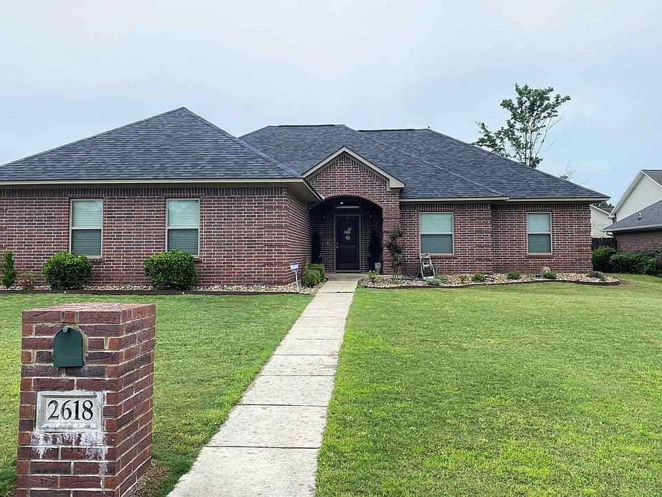 1st image of 2618 Woodland Oaks Dr